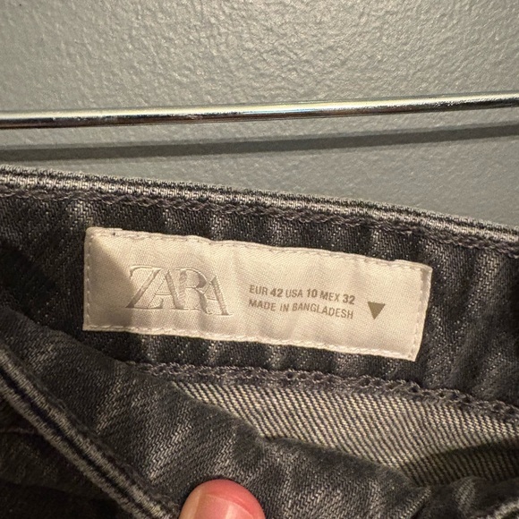 Zara Ripped Gray Jean Shorts - Picture 2 of 3